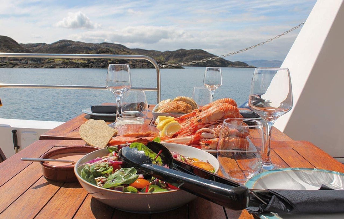 isle_of_skye_boat_trip_rona_langoustines.jpg